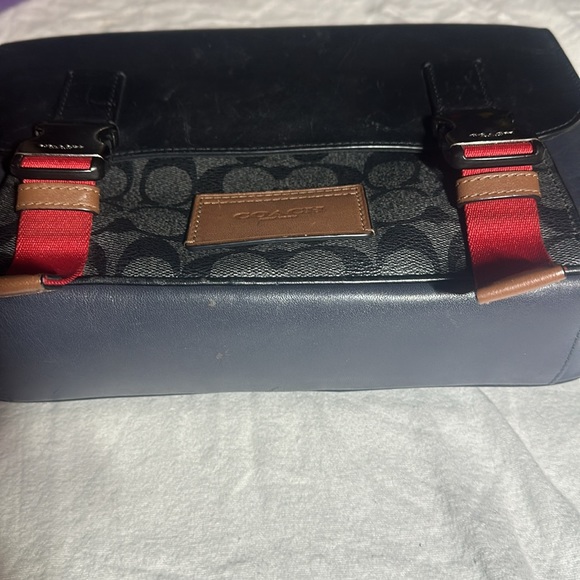 Coach Men’s Crossbody Bag in *PRISTINE* Condition - Picture 4 of 16